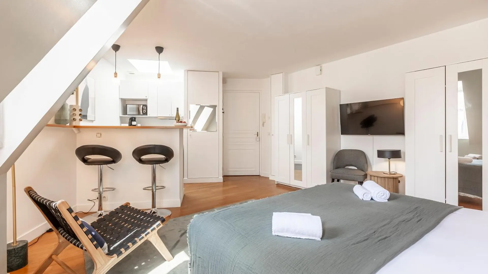 Sweett - Avenue Hoche Apartman